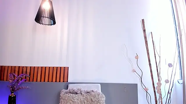 NoraDasilva online show from 04-15-26, 09:26