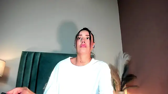 NoraDasilva online show from 03-05-26, 11:32