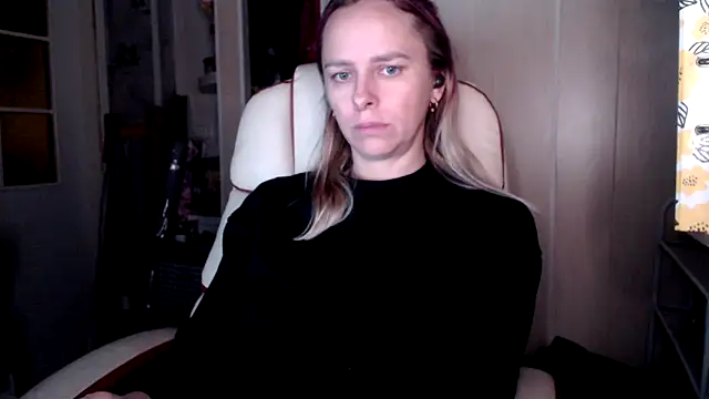 Snapshot of las_sweet chatting on 11-12-25, 02:32 las sweet online show from 11-12-25, 02:32