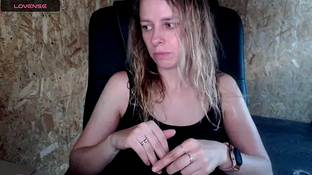 Snapshot of las_sweet chatting on 06-30-26, 04:07 las sweet online show from 06-30-26, 04:07