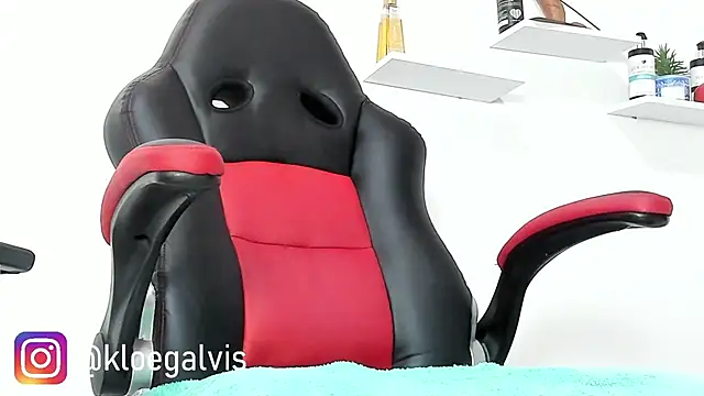 Kloe-squirts online show from 11-23-25, 02:16