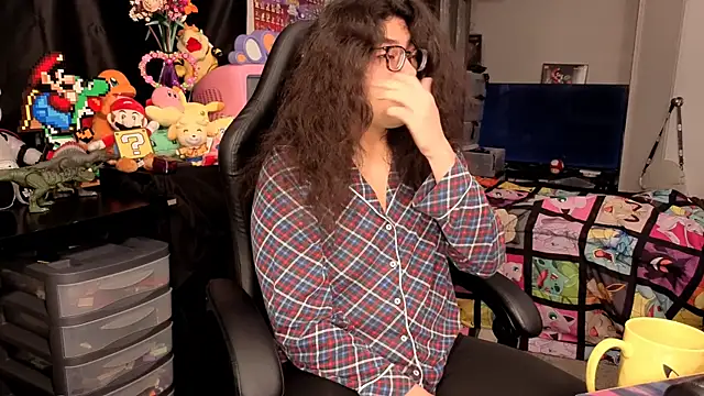 ShinyCherub online show from 10-28-25, 11:09