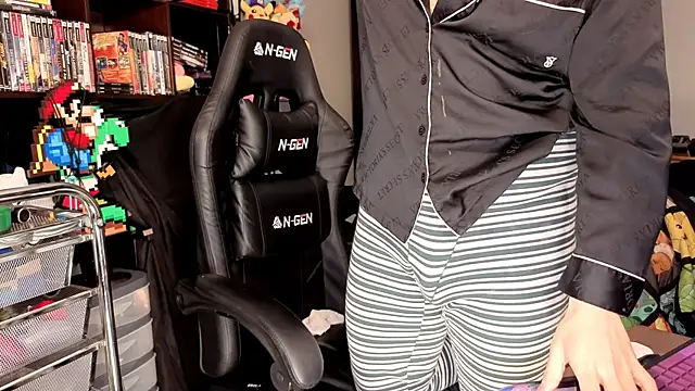 ShinyCherub online show from 04-15-26, 07:58