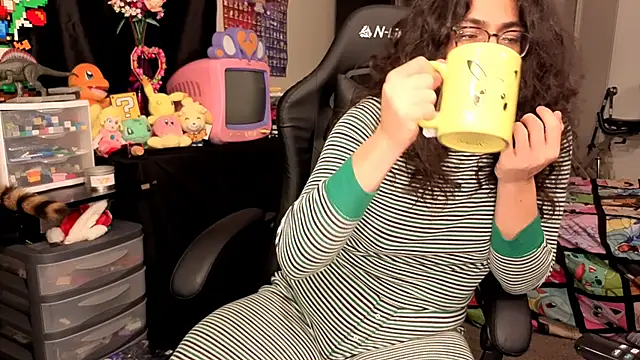 ShinyCherub online show from 10-18-25, 02:24