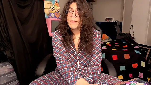 ShinyCherub online show from 11-21-25, 12:42