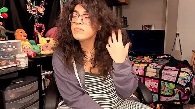 ShinyCherub online show from 10-04-25, 05:42