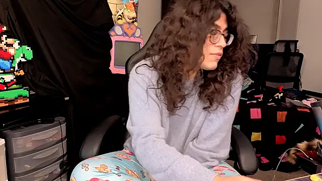 ShinyCherub online show from 11-13-25, 02:37