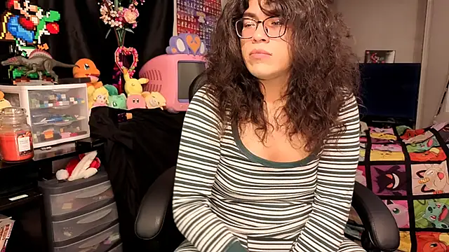ShinyCherub online show from 10-12-25, 12:23