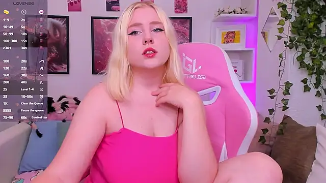 art lovee online show from 09-21-25, 01:11