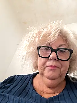 Snapshot of Merilulla chatting on 10-02-25, 11:35 Merilulla online show from 10-02-25, 11:35