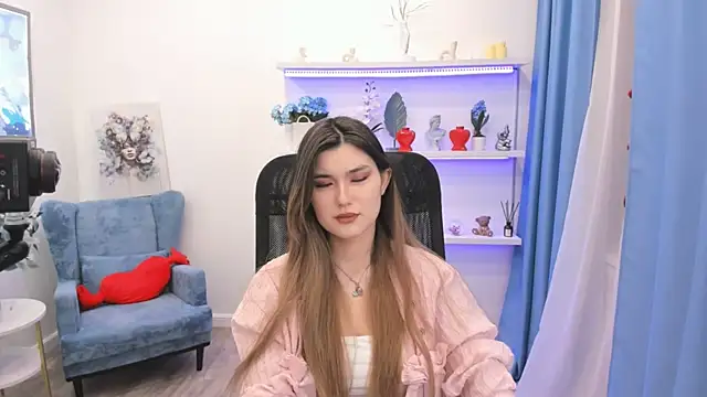 AnneTLi online show from 02-07-26, 03:14