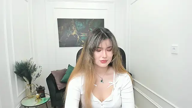 Snapshot of AnneTLi chatting on 04-21-26, 03:46 AnneTLi online show from 04-21-26, 03:46