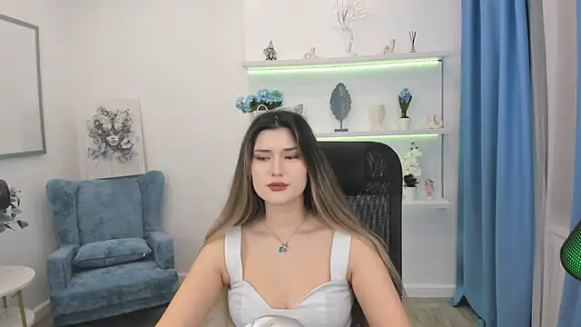 Snapshot of AnneTLi chatting on 09-19-25, 03:21 AnneTLi online show from 09-19-25, 03:21