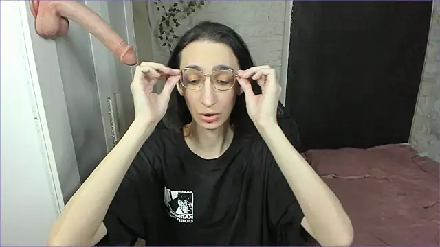 Snapshot of Mayala__ chatting on 09-28-25, 08:49 Mayala online show from 09-28-25, 08:49