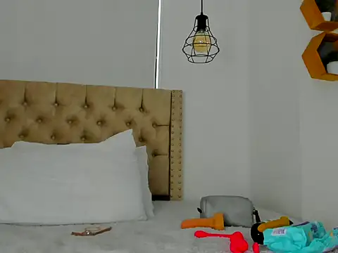 KeryHillson online show from 10-02-25, 12:30