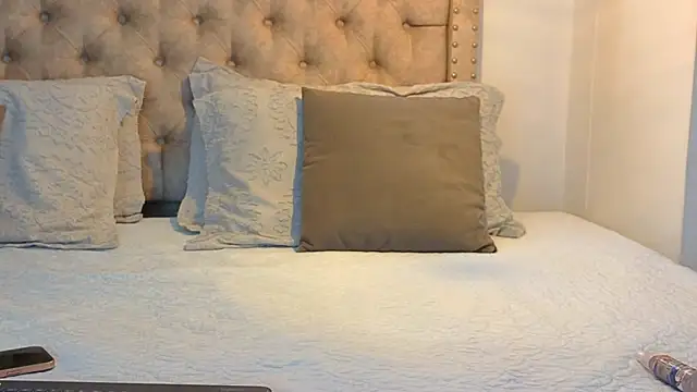 KeryHillson online show from 11-29-25, 12:16