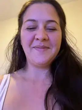 Snapshot of newgirl19 chatting on 02-27-25, 02:57 newgirl19 online show from 02-27-25, 02:57