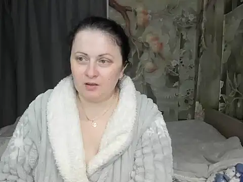 Lillian2 online show from 04-13-26, 08:02