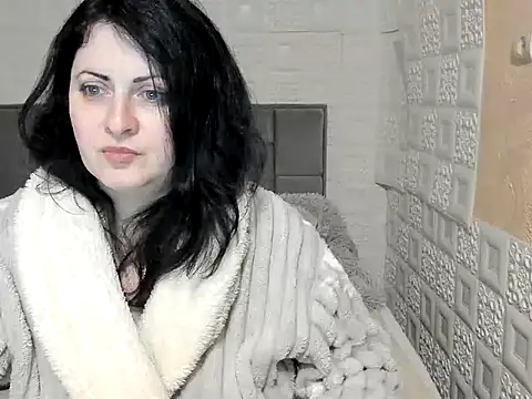 Lillian2 online show from 02-27-25, 03:29
