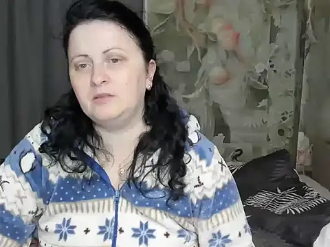 Snapshot of Lillian2 chatting on 04-28-26, 08:13 Lillian2 online show from 04-28-26, 08:13