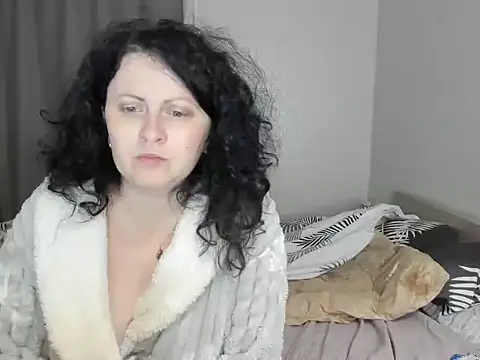 Lillian2 online show from 09-28-25, 02:51