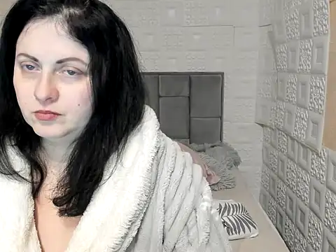 Lillian2 online show from 02-16-25, 10:33