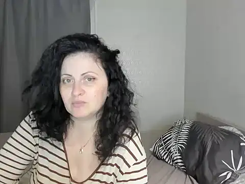 Lillian2 online show from 09-26-25, 07:43