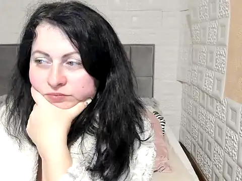 Lillian2 online show from 02-22-25, 10:42