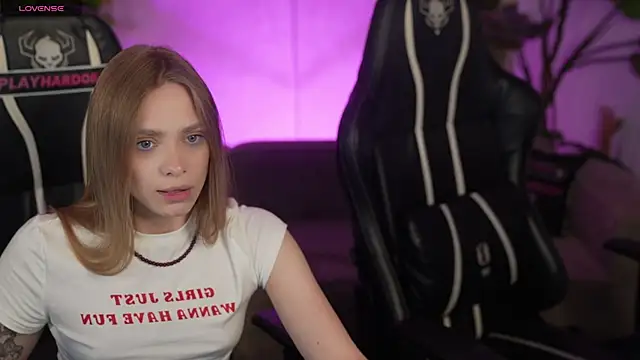 Snapshot of Angy_Netal chatting on 05-05-26, 10:40 Angy Netal online show from 05-05-26, 10:40