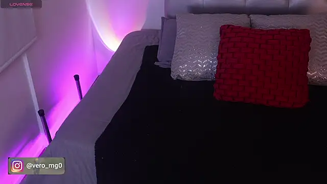  Eyra online show from 12-22-25, 02:44