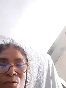Snapshot of Delicy1 chatting on 02-25-25, 01:10 Delicy1 online show from 02-25-25, 01:10