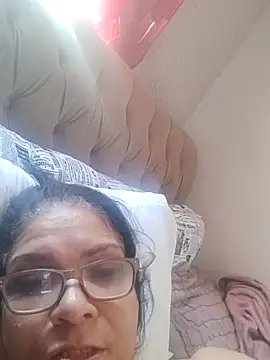 Snapshot of Delicy1 chatting on 02-15-26, 12:26 Delicy1 online show from 02-15-26, 12:26