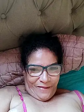 Snapshot of Delicy1 chatting on 12-21-25, 12:18 Delicy1 online show from 12-21-25, 12:18