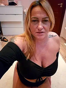 Isabellaa04 online show from 12-16-25, 09:52