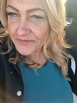 Isabellaa04 online show from 11-06-25, 10:19