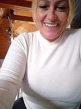 Isabellaa04 online show from 02-09-26, 01:53