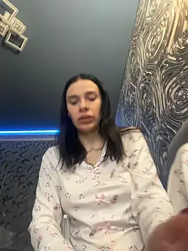 Queen of pain online show from 03-04-26, 06:43