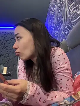 Queen of pain online show from 12-21-25, 07:10