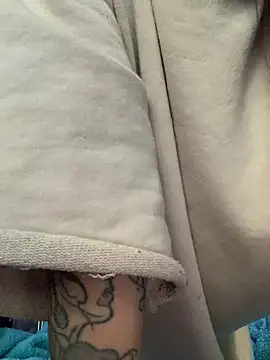 Queen of pain online show from 09-22-25, 06:19