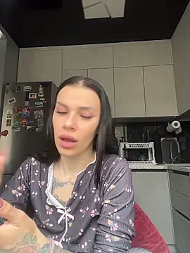 Queen of pain online show from 03-21-26, 07:09