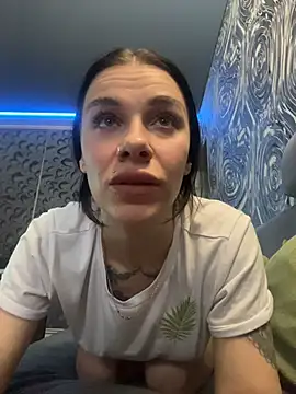 Snapshot of Queen_of_pain chatting on 02-19-26, 07:38 Queen of pain online show from 02-19-26, 07:38