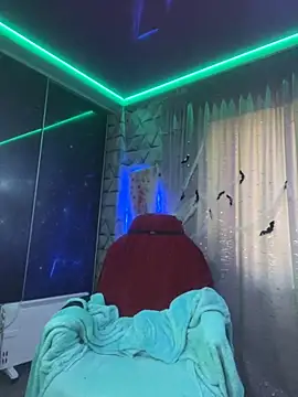 Queen of pain online show from 10-26-25, 07:09