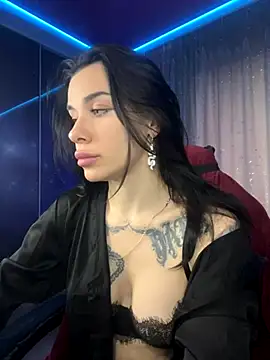 Queen of pain online show from 11-28-25, 06:35