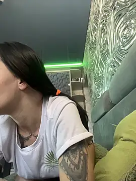 Snapshot of Queen_of_pain chatting on 02-10-26, 07:07 Queen of pain online show from 02-10-26, 07:07