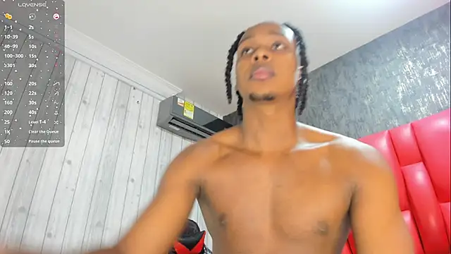 Snapshot of DominicSccott chatting on 07-19-26, 12:46 DominicSccott online show from 07-19-26, 12:46