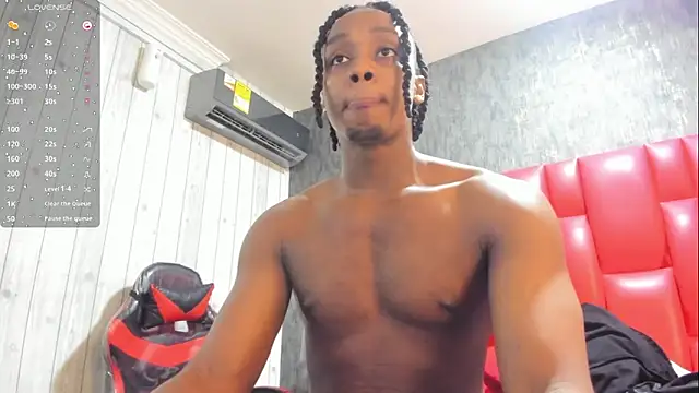 Snapshot of DominicSccott chatting on 06-15-26, 01:11 DominicSccott online show from 06-15-26, 01:11