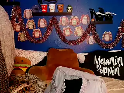 Snapshot of aliviab chatting on 12-24-24, 11:17 aliviab online show from 12-24-24, 11:17