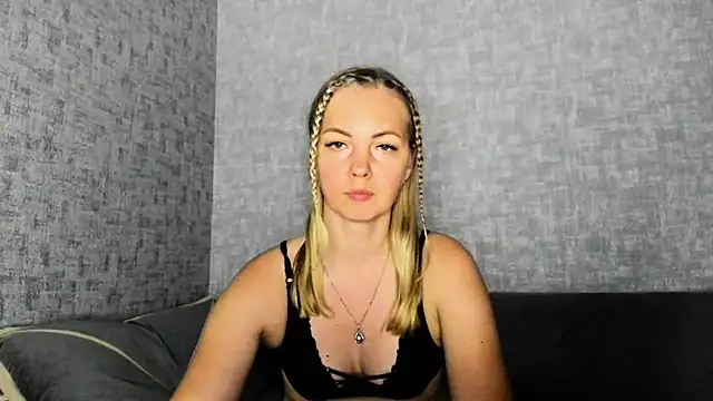 iam Venus online show from 06-20-26, 04:23
