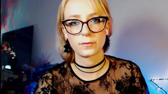 Snapshot of welliza chatting on 03-18-25, 01:57 welliza online show from 03-18-25, 01:57