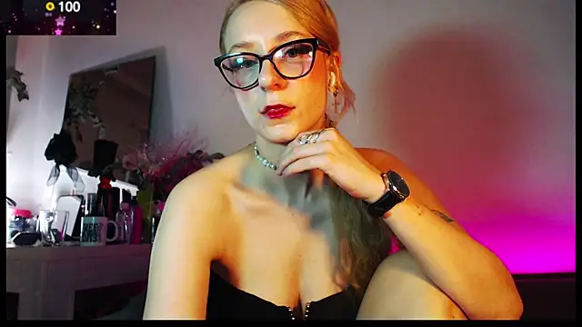 Snapshot of welliza chatting on 03-01-25, 01:11 welliza online show from 03-01-25, 01:11